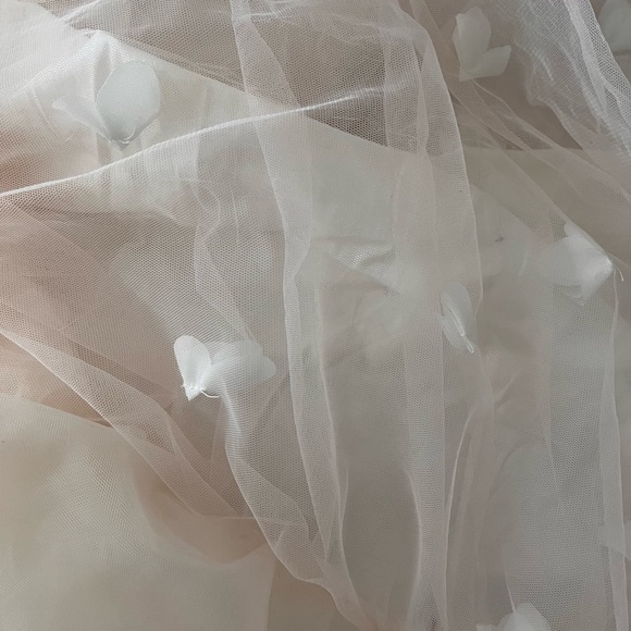 Pottery barn Monique Lhuillier Crib bedding! - Picture 2 of 4